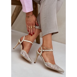 Talons décorés avec un talon en or ouvert d'or 6