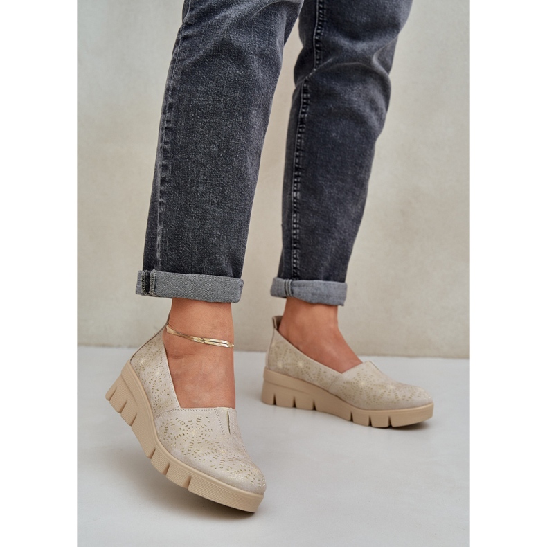 Jezzi Chaussures pour femmes avec un motif de coin or ouvert d'or 2