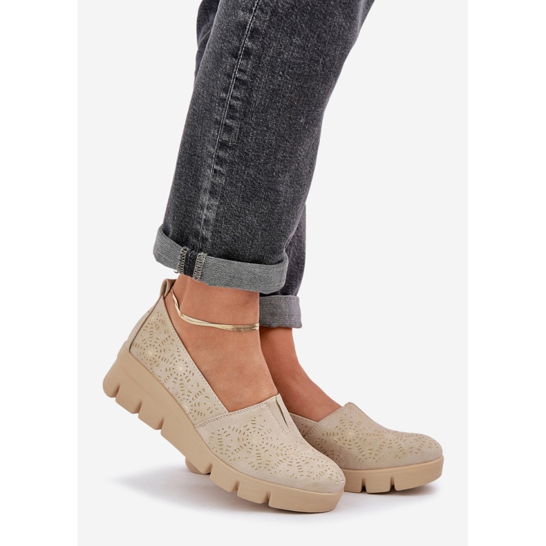 Jezzi Chaussures pour femmes avec un motif de coin or ouvert d'or 1