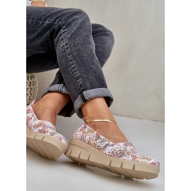 Jezzi Chaussures pour femmes avec un motif de coin multicolore ouvert blanche 6