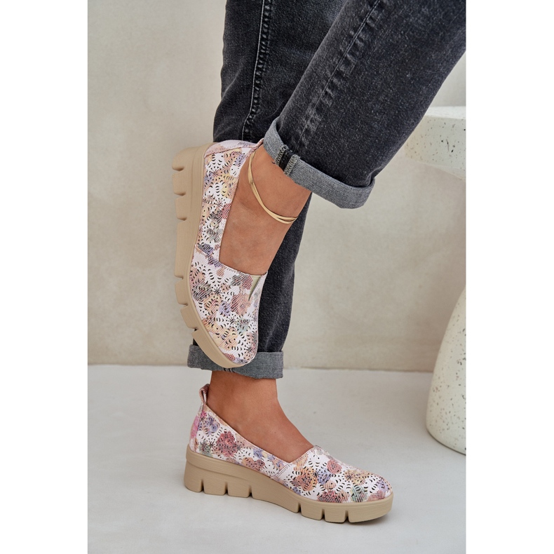 Jezzi Chaussures pour femmes avec un motif de coin multicolore ouvert blanc 2