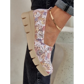 Jezzi Chaussures pour femmes avec un motif de coin multicolore ouvert blanche 5