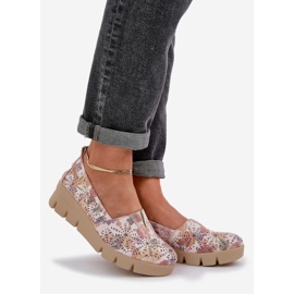Jezzi Chaussures pour femmes avec un motif de coin multicolore ouvert blanche 1