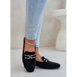 Mocassins avec un ornement sur un talon délicat eco en daim noir le noir 3