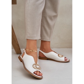 Sandales en cuir à thèmes plates avec la décoration Laura Messi 2865 beige 2