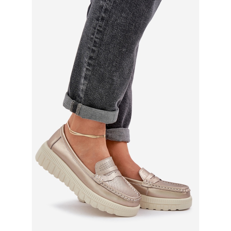 Modages en cuir ouverts pour femmes sur la plate-forme et cales de champagne d'or 1 Modages en cuir ouverts pour femmes sur la plate-forme et cales de champagne d'or 1
