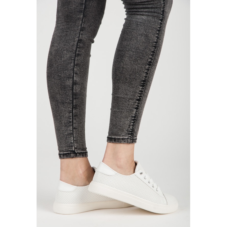 Baskets ajourées blanc 2