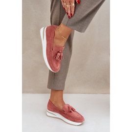 Mocassins sur un daim rose délicat 5