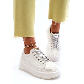 Baskets en cuir sportif pour femmes sur Goe NN2N4033 Plateforme blanche 3