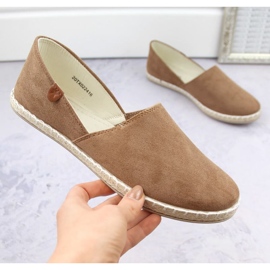 News Nouvelles de chaussures en daim dans 24TX02-2416 EVE270D 1