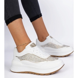 Baskets pour femmes blanches avec zircons 1