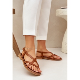 Sandales plates en cuir avec sangles brunes zazoo 40429 2