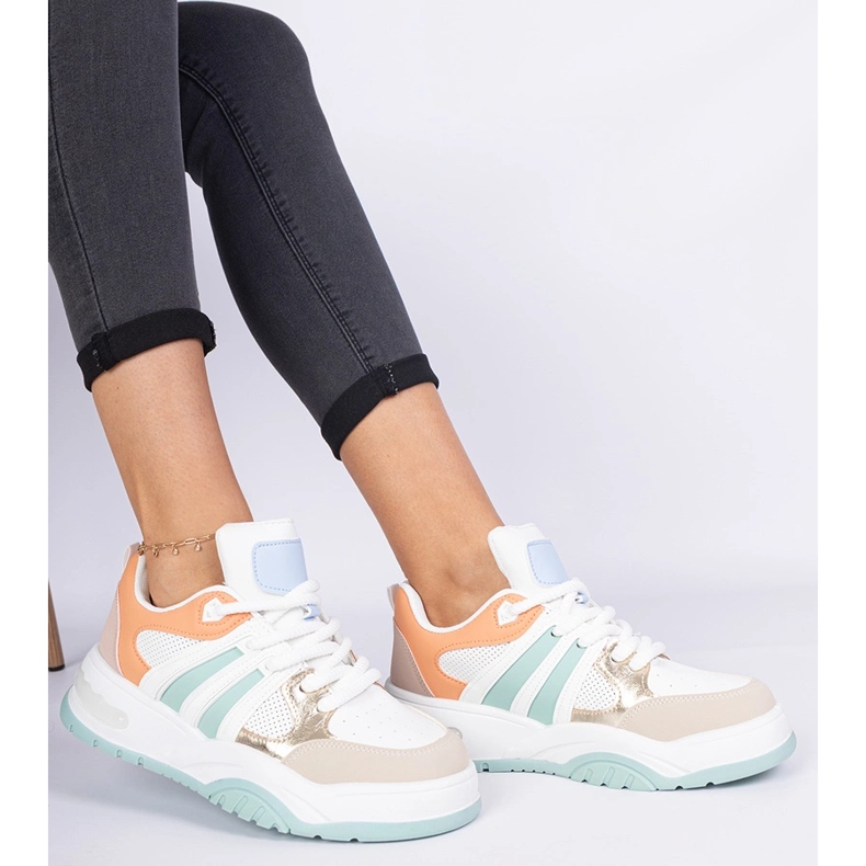 Sneakers pour femmes orange avec un laçage massif 1 Sneakers pour femmes orange avec un laçage massif 1