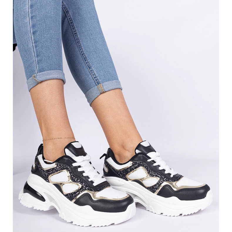 Baskets pour femmes noires décorées de paillettes le noir 1