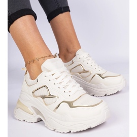 Baskets féminines beige décorées de paillettes 1