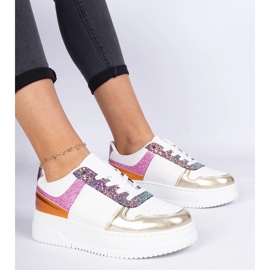 Baskets féminines multicolores sur une semelle épaisse 3