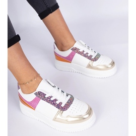 Baskets féminines multicolores sur une semelle épaisse 4