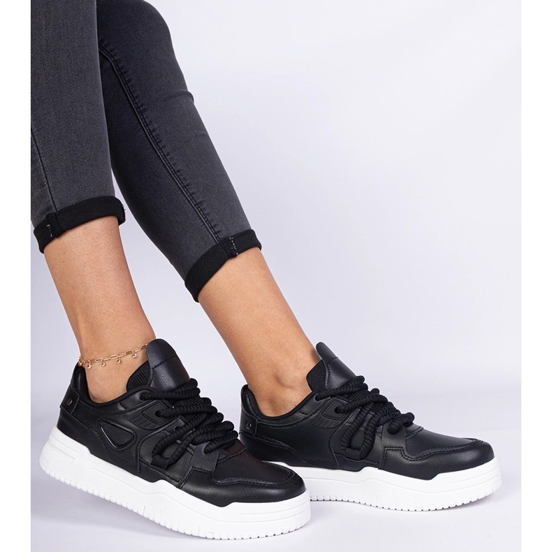 Baskets pour femmes noires avec lacets épais le noir 2