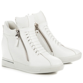 Des baskettes blanches 2