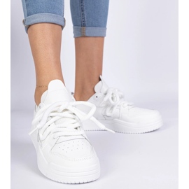 Baskets pour femmes blanches avec lacets épais 1