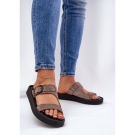Les tongs en daim féminins sur la plate-forme brune Zazoo 3024 2