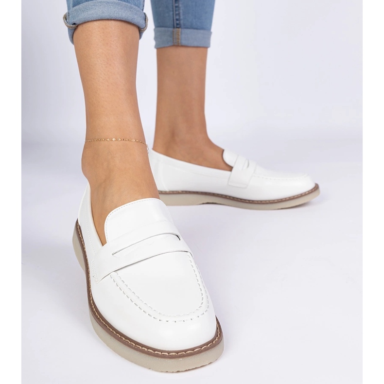 Mocassins femme classiques blancs blanche 1