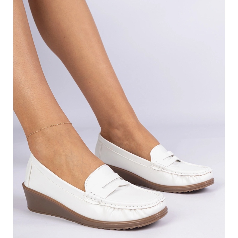 Mocasins de coin blancs pour femmes 1