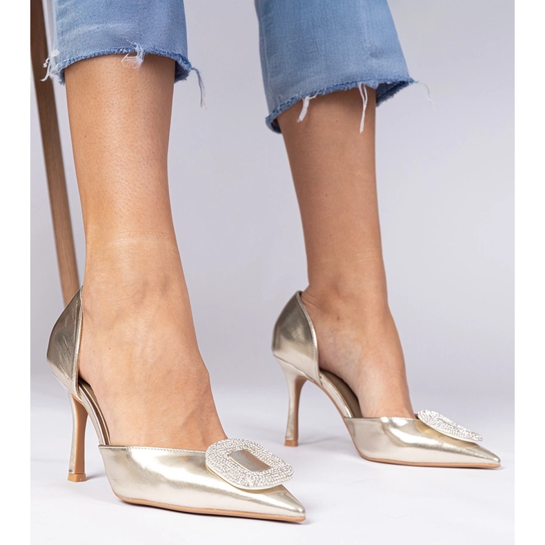 Talons hauts dorés métalliques décorés de zircons d'or 1