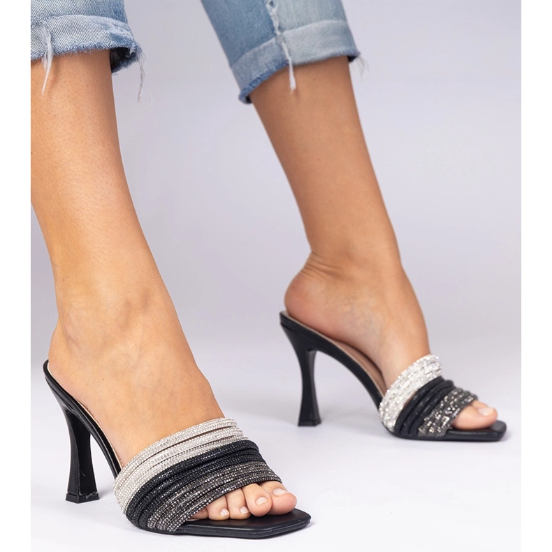 Talons élégants noirs décorés de zircons 2