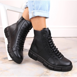 Bottes compensées noires isolées confortables pour femmes Rieker X3428-00 le noir 3