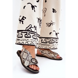 Sandales plates avec une décoration de serpent à motif en brun beige 2