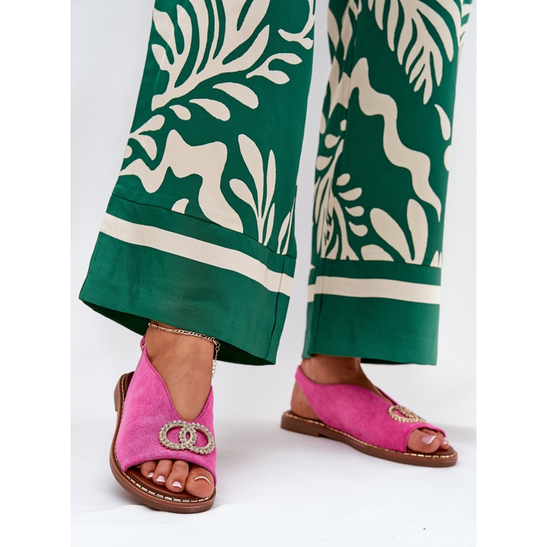 Sandales féminines avec du rose à thèmes plates 2