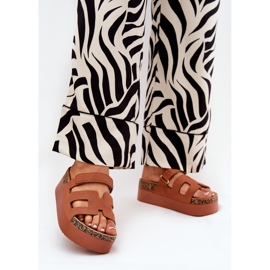 Pantoufles sur la plate-forme de chameau massive brun 2 Pantoufles sur la plate-forme de chameau massive brun 2