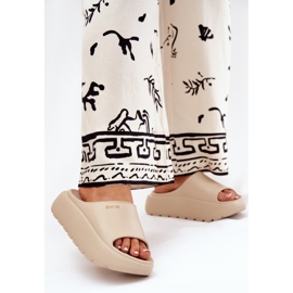 Slippers de mousse féminine sur la plate-forme Big Star RR274A569 BEIGE 2