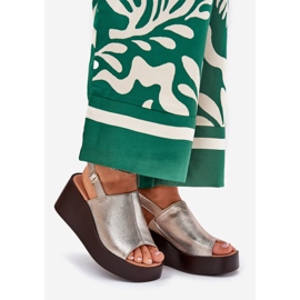 Jezzi Sandales féminines avec cuir écologique sur la plate-forme et coins dorés 1