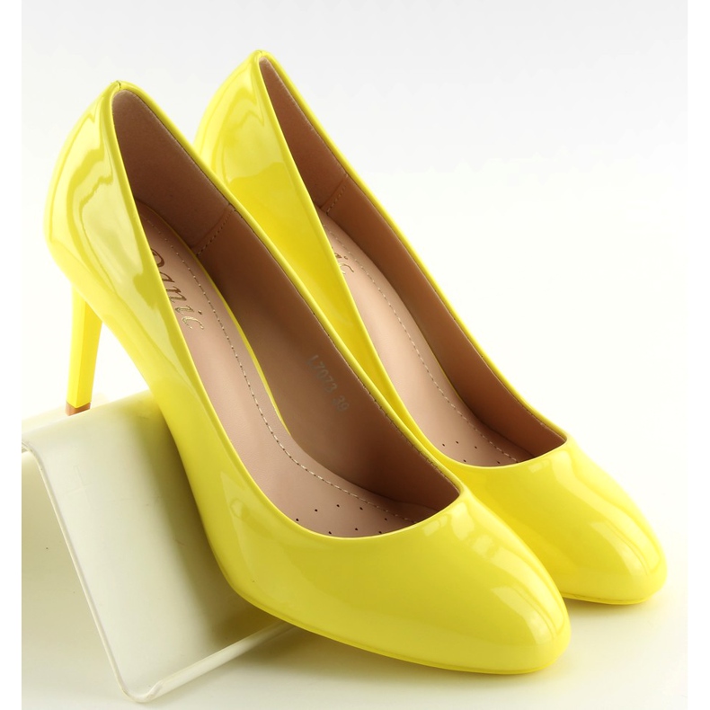 Escarpins pour femme vernis jaune jaune 1