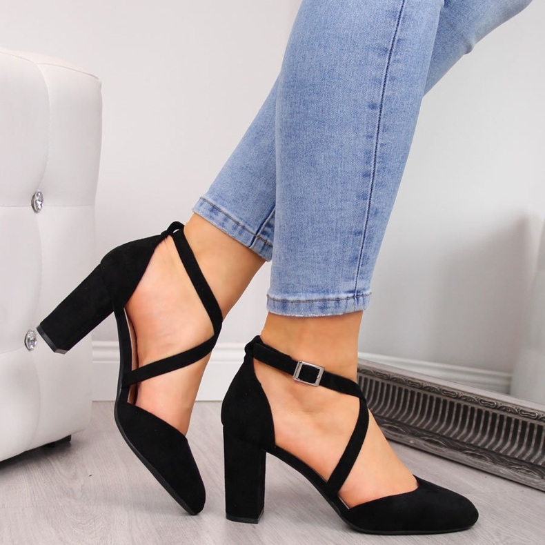 Sandales noires pour femmes sur le poteau Sergio Leone SK863 1