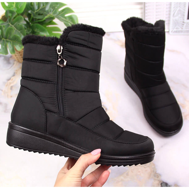 News Bottes de neige noires isolées pour femmes avec une fermeture éclair le noir 2