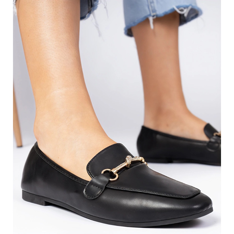 Mocassins noirs avec une décoration dorée et du zircon le noir 2