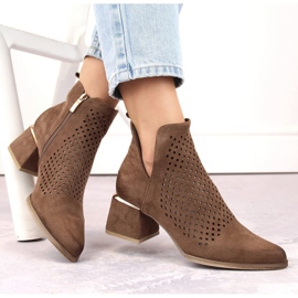 Bottines à talons hauts ajourées pour femme en daim marron Potocki SZ12356 brun 2