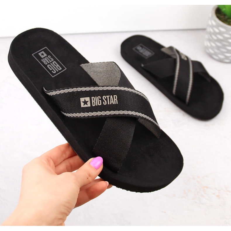 Tongs de plage et de piscine Big Star NN274A059 noires 1