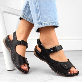Sandales confortables en cuir pour femmes avec velcro, noires Helios 266-2.011 le noir 2