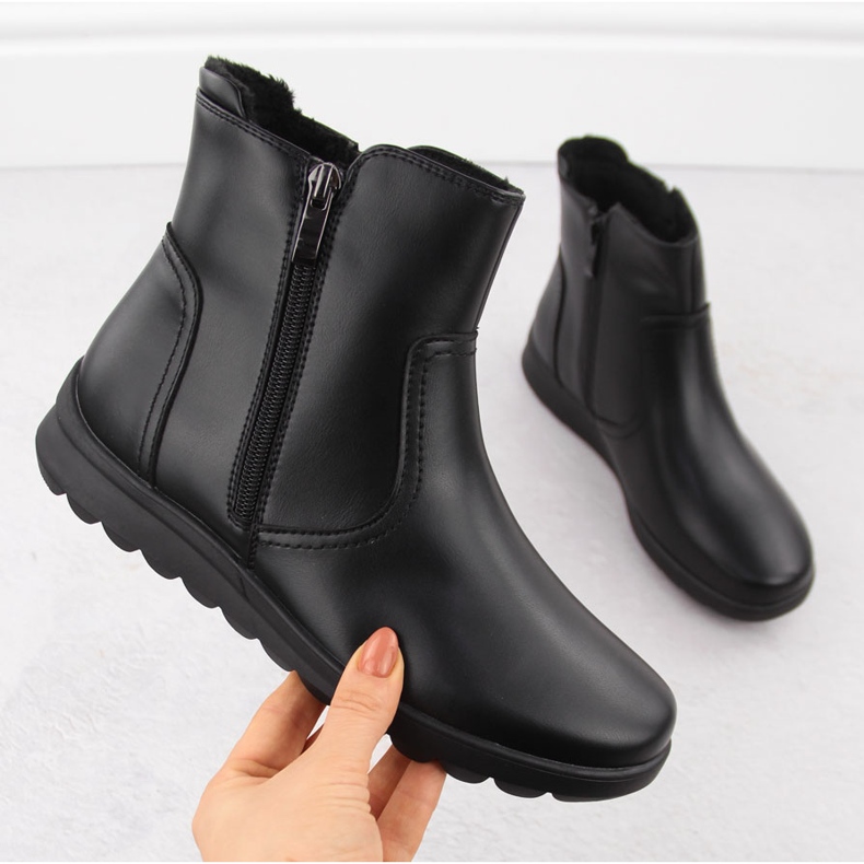 Bottines femme en cuir noir avec fermeture éclair FIlippo DBT6630 1