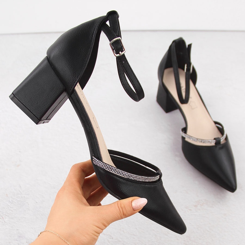 Sandales pointues femme Sabatina noires avec zircons cubiques le noir 1 Sandales pointues femme Sabatina noires avec zircons cubiques le noir 1