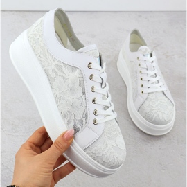 S.Barski Chaussures sur la plateforme en dentelle Białe S. Barski HY51-059 blanche 1