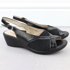 Sandales féminines sur des coins confortables Black Evento 8863 noir 2