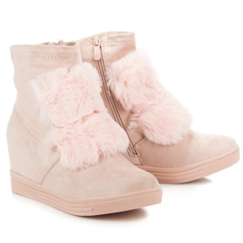 Baskets compensées avec fourrure rose 4