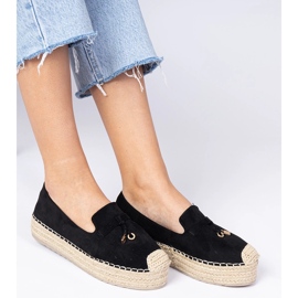 Espadrilles noires sur une semelle épaisse le noir 2
