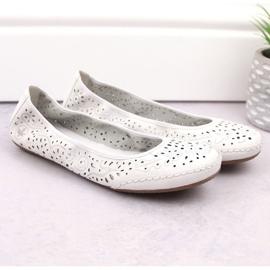 Chaussures ajourées confortables en cuir Rieker W RKR649, blanches 32