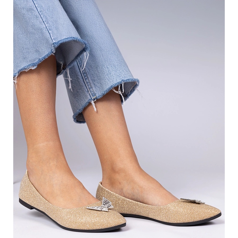 Ballerines de paillettes féminines dorées avec un papillon 2